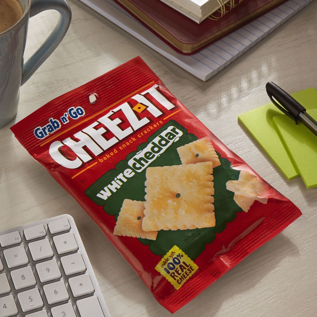 Kellogg's Cheez-It Baked Snack Cheese Crackers - White Cheddar, 3 oz.